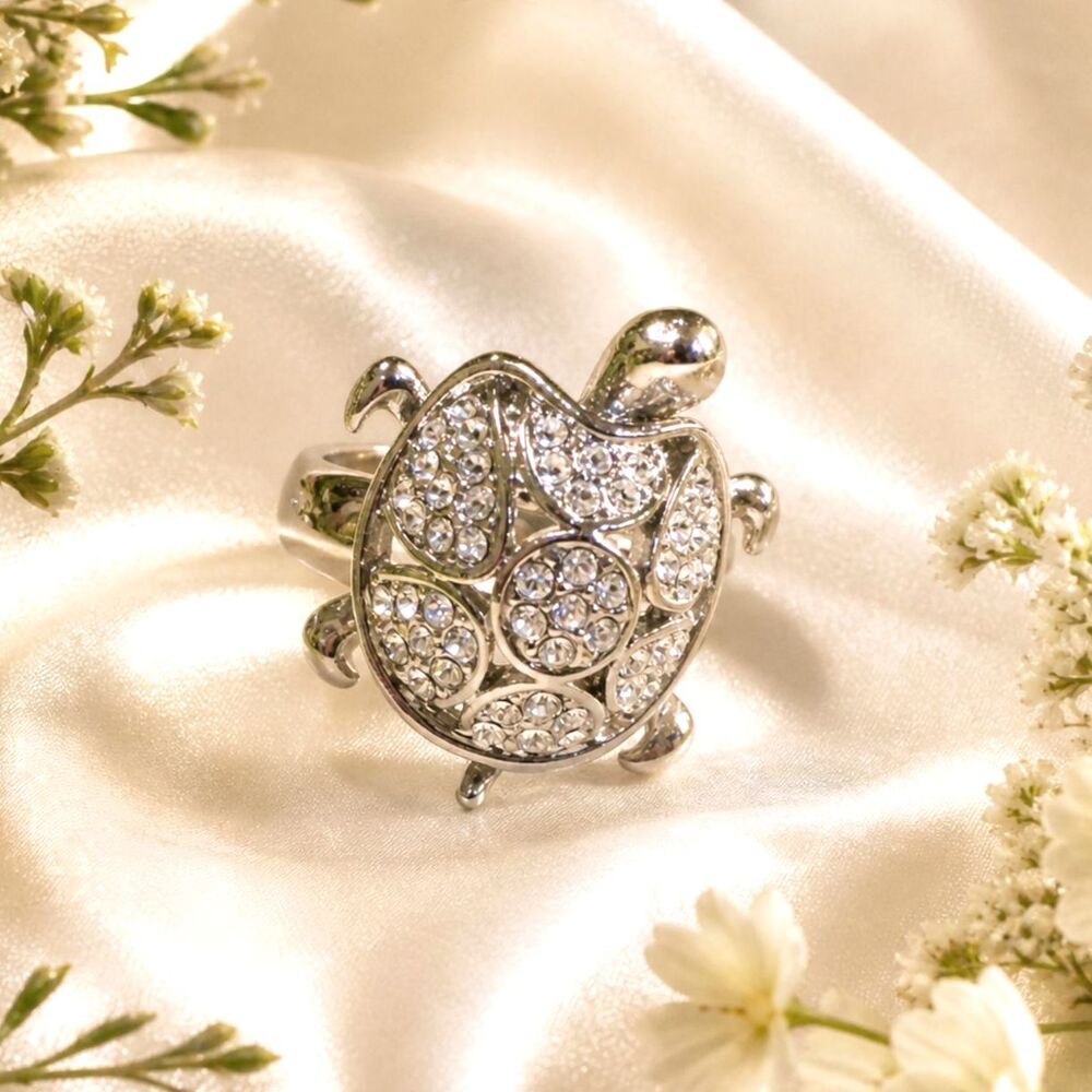 Silver Tone Rhinestone Turtle Fashion Ring Size 8